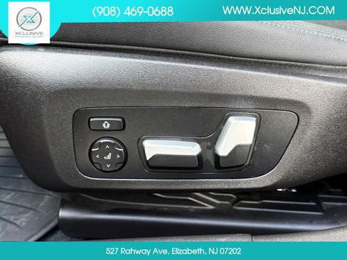 Used 2021 BMW 330i xDrive Sedan w/ Convenience Package AWD/4WD image 27