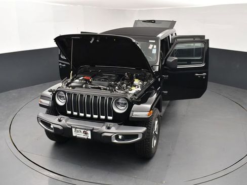 Used 2019 Jeep Wrangler Unlimited Sahara image 26