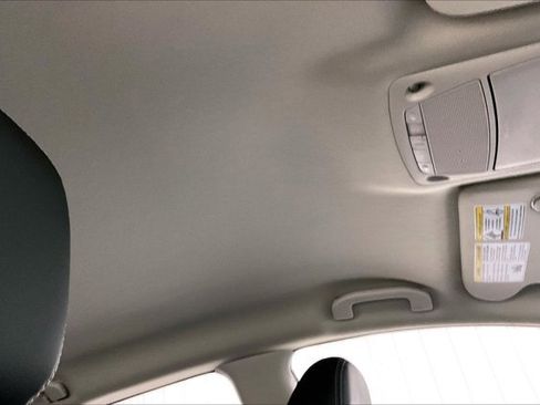 Used 2024 Nissan Murano SV w/ SV Midnight Edition Package image 22