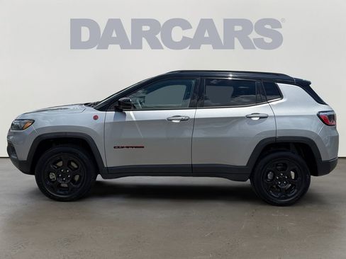 Used 2023 Jeep Compass Trailhawk AWD/4WD image 4