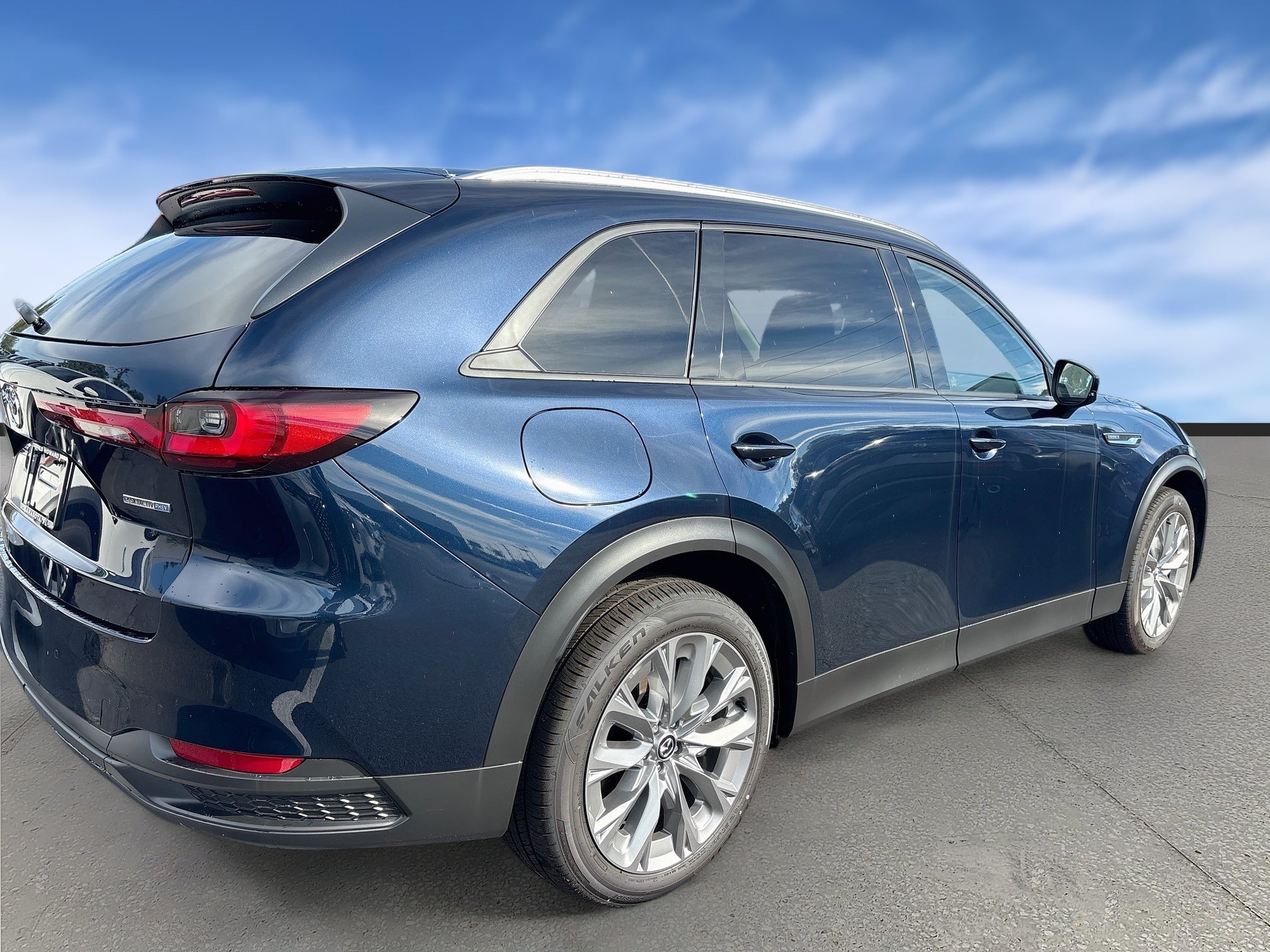 Used 2026 MAZDA CX-90 Plug-In Hybrid w/ Preferred AWD/4WD image 2