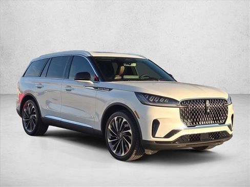 New 2026 Lincoln Aviator Reserve image 5