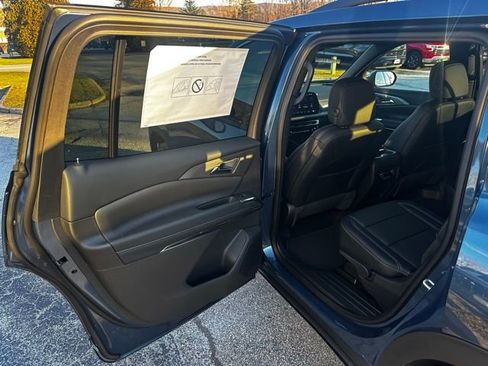 New 2026 Chevrolet Traverse LT image 17