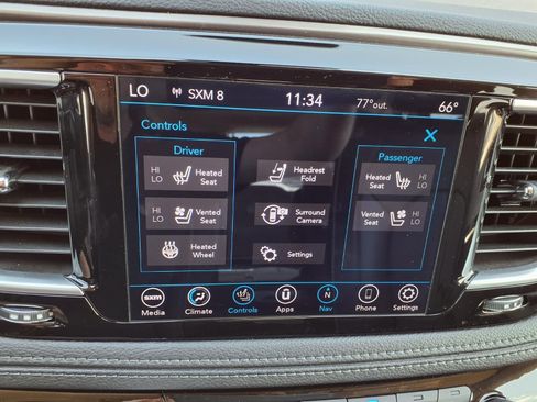 Used 2018 Chrysler Pacifica Limited w/ Tire & Wheel Group image 5