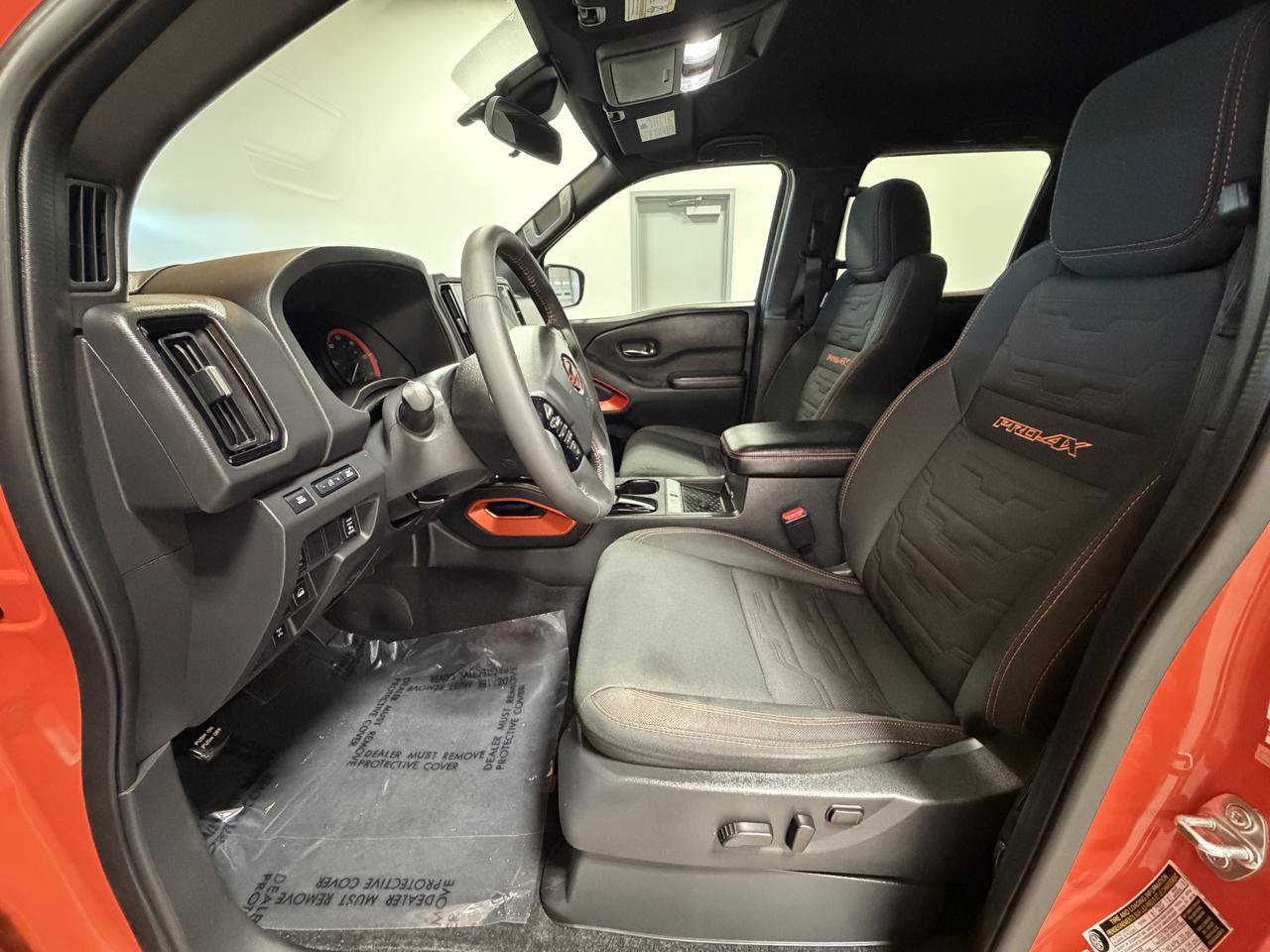 Used 2025 Nissan Frontier PRO-4X w/ Pro Convenience Package AWD/4WD image 22
