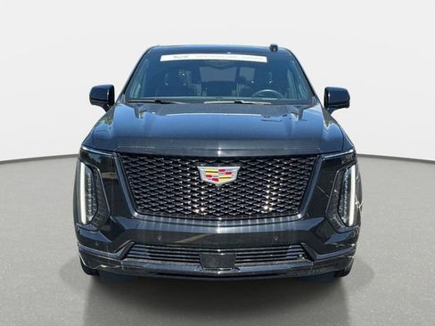 Used 2025 Cadillac Escalade Sport Platinum w/ LPO, Floor Liner Package AWD/4WD image 9