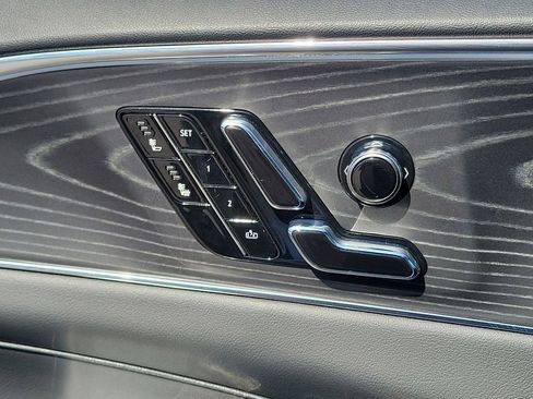 Certified 2024 Cadillac Lyriq Luxury image 33