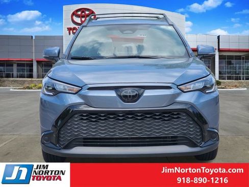 Used 2024 Toyota Corolla Cross AWD Hybrid image 2