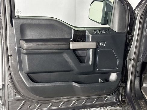 Used 2019 Ford F150 Platinum w/ Equipment Group 701A Luxury AWD/4WD image 10