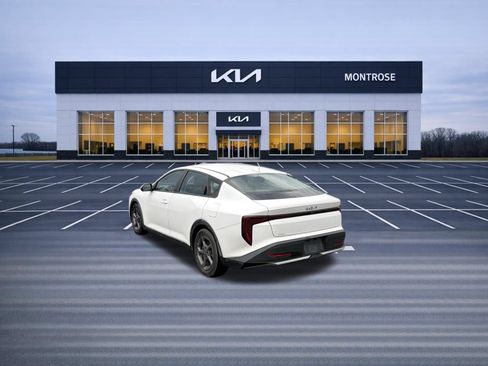 Used 2025 Kia K4 FWD image 8