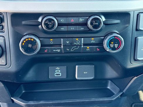 New 2026 Ford F250 XLT w/ XLT Premium Package AWD/4WD image 18