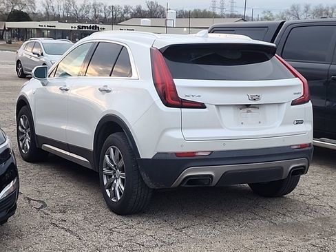 Used 2019 Cadillac XT4 Premium Luxury w/ Cold Weather Package image 2