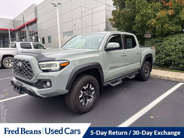 Certified 2022 Toyota Tacoma TRD Off-Road AWD/4WD image 18