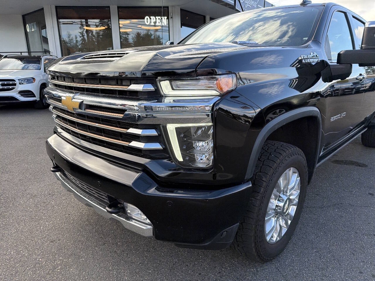 Used 2021 Chevrolet Silverado 2500 High Country w/ Z71 Off-Road Package AWD/4WD image 13