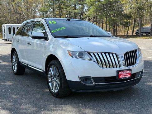 Used 2015 Lincoln MKX AWD w/ Equipment Group 102A image 3