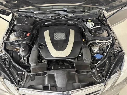 Used 2010 Mercedes-Benz E 350 Sedan w/ Premium 1 Pkg image 7