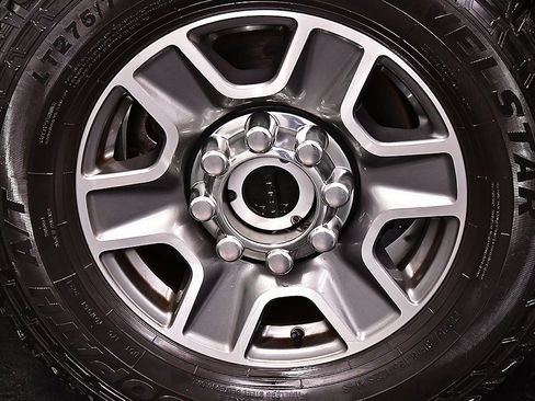 Used 2024 Ford F250 Lariat image 9