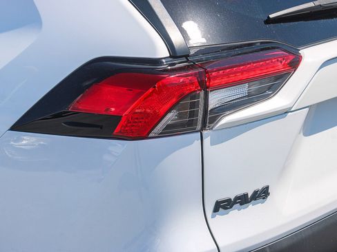 Used 2023 Toyota RAV4 XLE w/ Convenience Package image 11