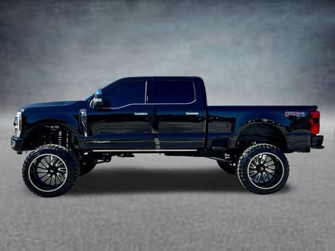 Used 2024 Ford F250 Platinum w/ FX4 Off-Road Package AWD/4WD image 8