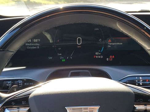 New 2026 Cadillac Vistiq Luxury image 13