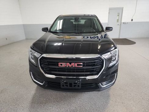 Used 2024 GMC Terrain SLE AWD/4WD image 5
