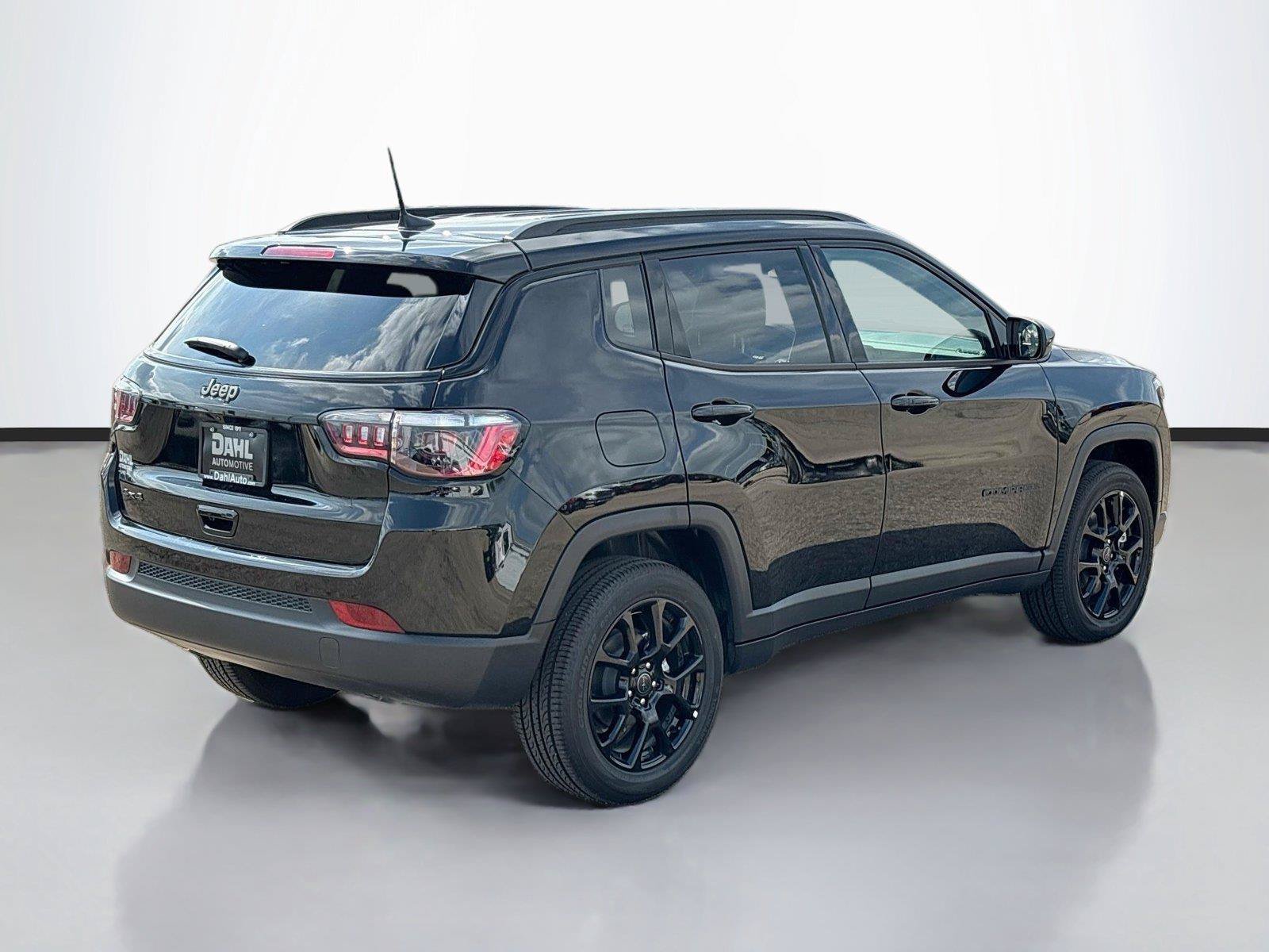 New 2026 Jeep Compass Latitude AWD/4WD image 13