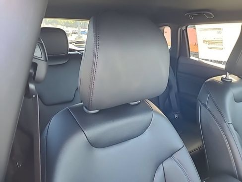 New 2026 Jeep Compass Limited AWD/4WD image 25