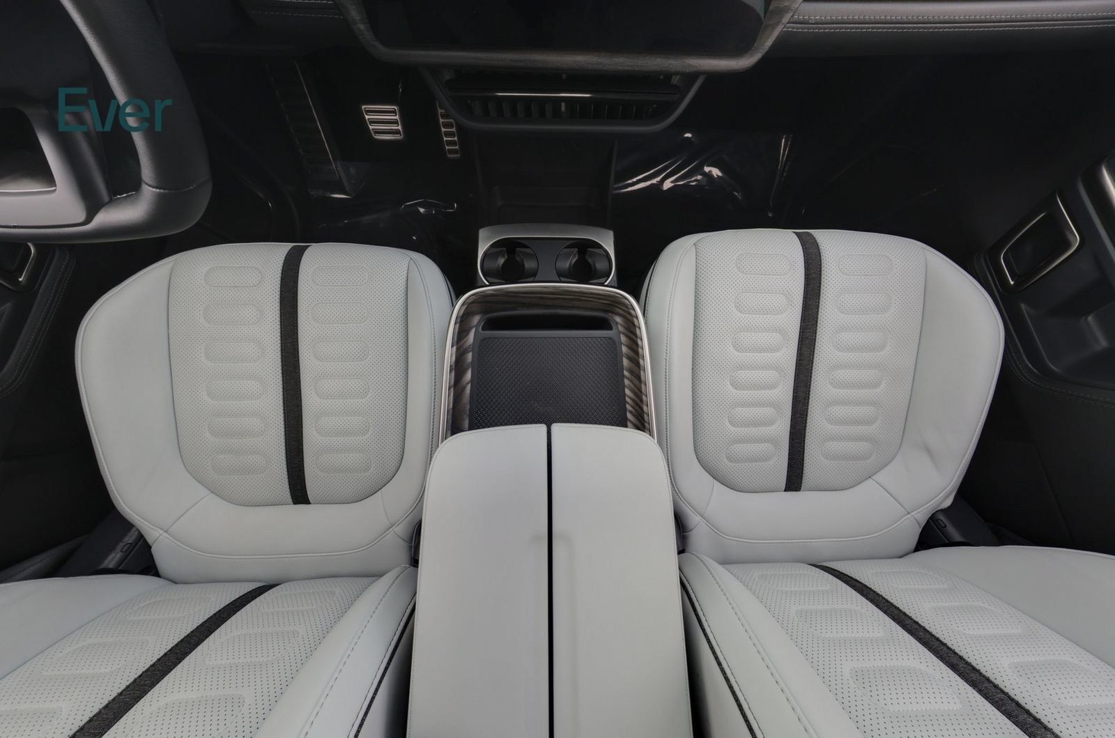 Used 2022 Rivian R1T Adventure AWD/4WD image 27