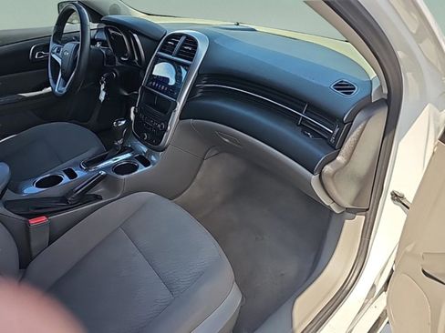 Used 2015 Chevrolet Malibu LS image 29
