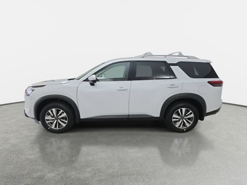 New 2025 Nissan Pathfinder SL image 8