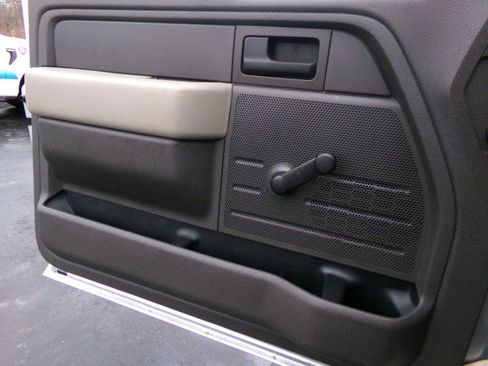 Used 2010 Ford F150 XLT image 18