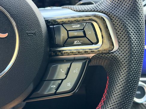 Used 2017 Ford Mustang GT Premium RWD image 27