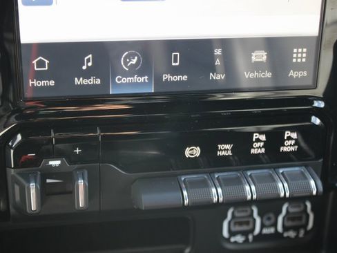 Used 2024 RAM 3500 Laramie w/ Night Edition image 9