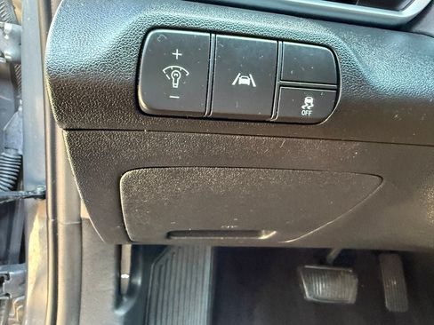 Used 2023 Hyundai Elantra SEL w/ Convenience Package FWD image 13