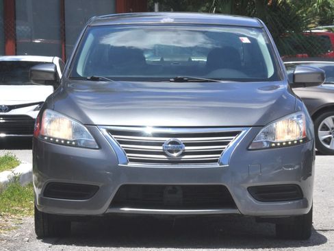 Used 2015 Nissan Sentra SV FWD image 2