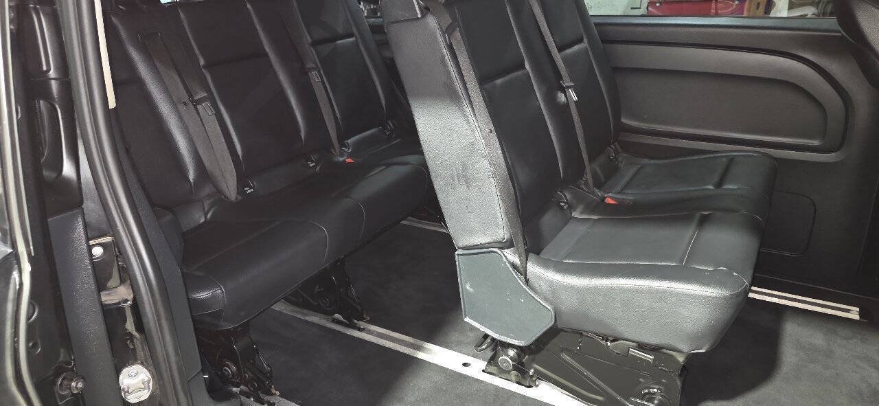 Used 2018 Mercedes-Benz Metris Passenger image 5