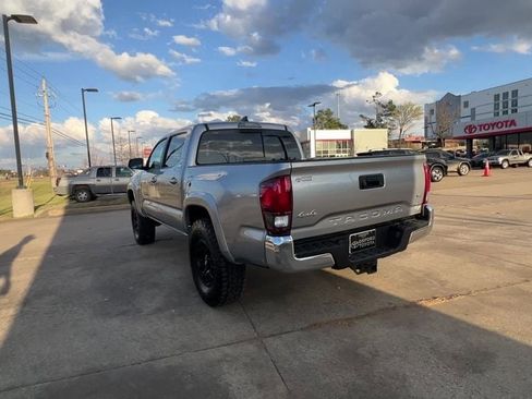 Used 2021 Toyota Tacoma SR5 image 4
