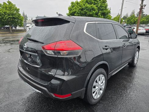 Used 2018 Nissan Rogue S AWD/4WD image 5