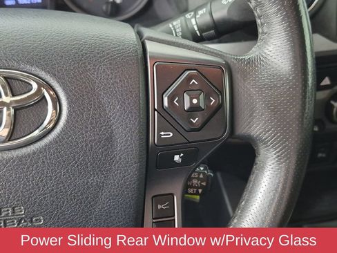 Used 2018 Toyota Tacoma TRD Off-Road w/ Technology Package AWD/4WD image 21