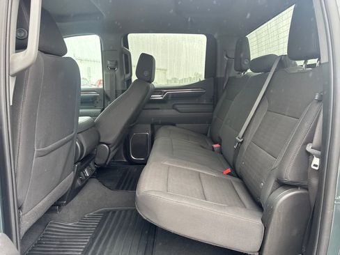 Used 2025 Chevrolet Silverado 1500 LT AWD/4WD image 16