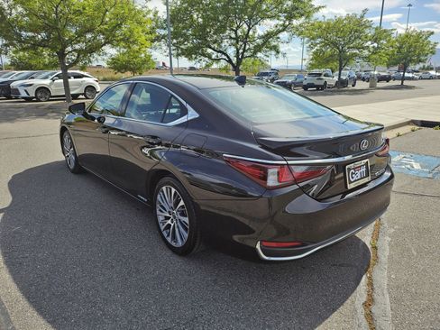 Used 2021 Lexus ES 300h w/ Premium Package FWD image 8
