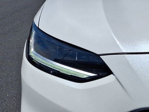 Certified 2025 Honda HR-V EX-L image 10