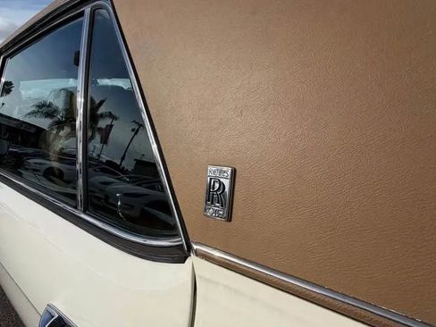 Used 1988 Rolls-Royce Silver Spur image 11
