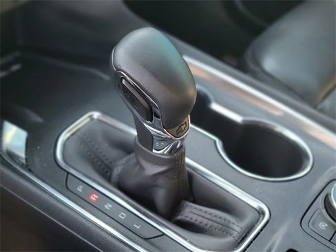 Used 2023 Chevrolet Traverse LT image 29