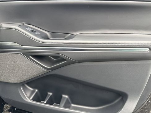 Used 2025 Lincoln Navigator L Reserve w/ Jet Appearance Package image 14