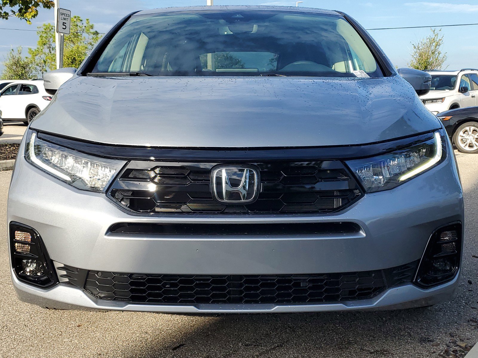New 2026 Honda Odyssey Elite image 3