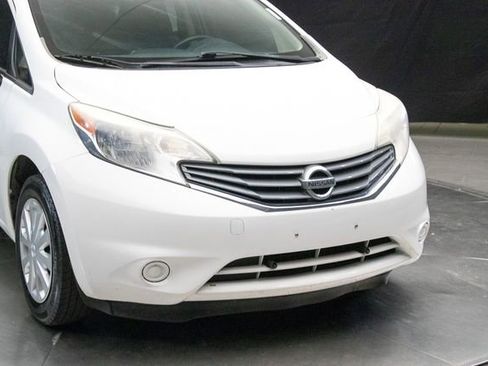 Used 2016 Nissan Versa Note SV image 3