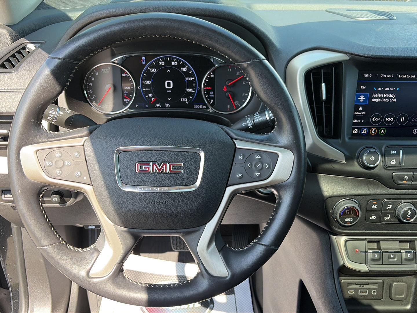 Used 2022 GMC Terrain Denali w/ Denali Premium Package AWD/4WD image 20