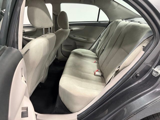 Used 2013 Toyota Corolla L FWD image 19