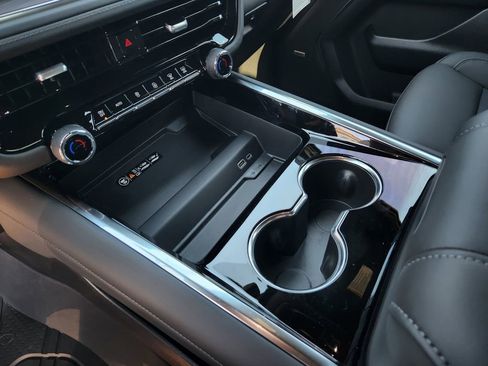 New 2026 Chevrolet Tahoe LS image 14